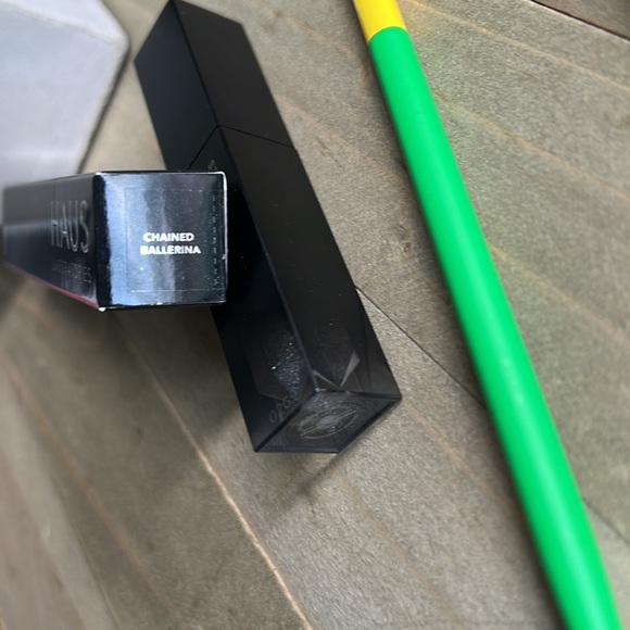 GLAM ATTACK LIQUID SHIMMER POWDER - Picture 4 of 4